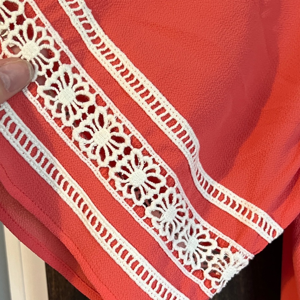 Luxology Coral‎ Dress with White Accents - Picture 5 of 7